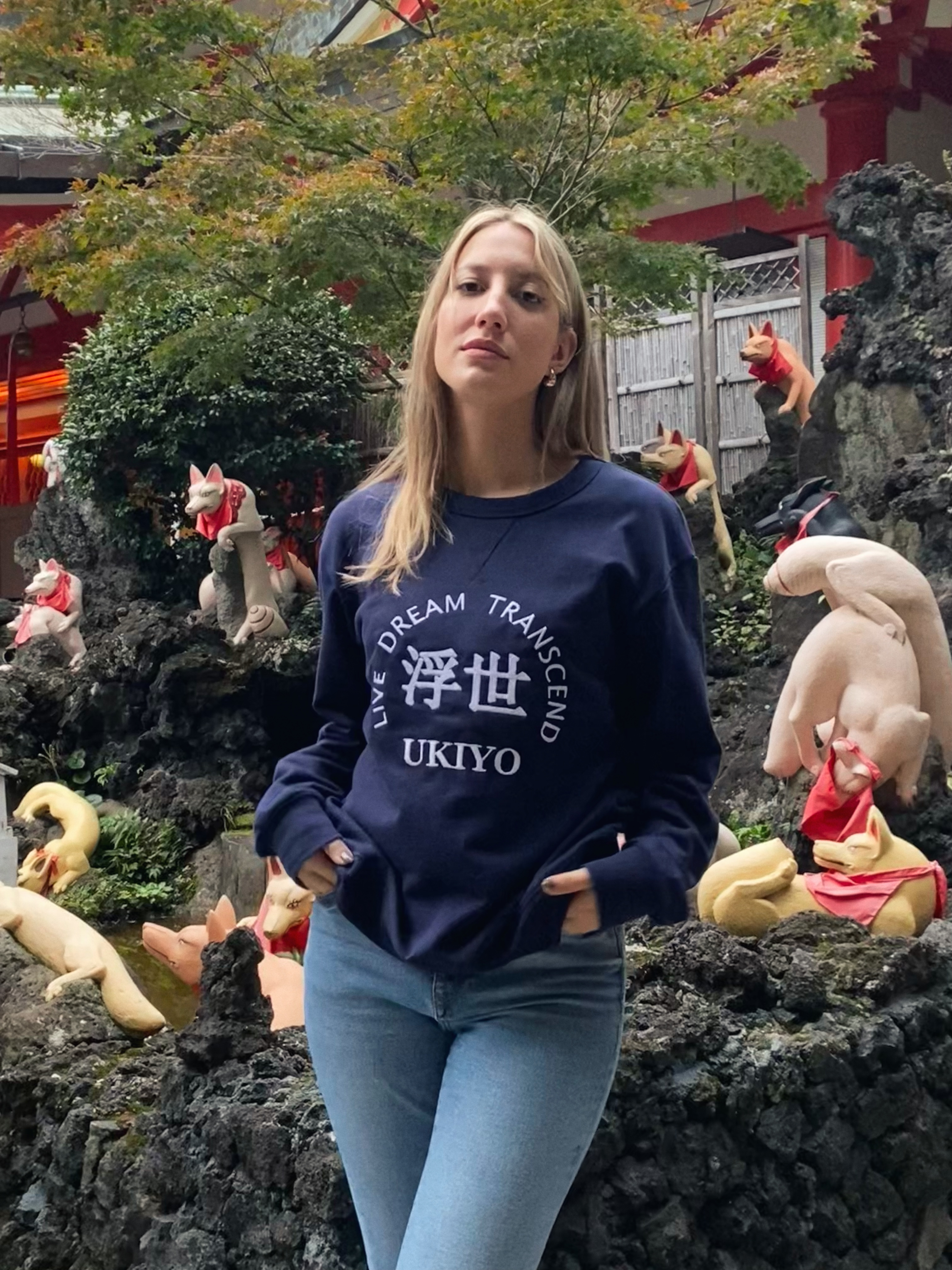 Ukiyo Azul Marino Bordada